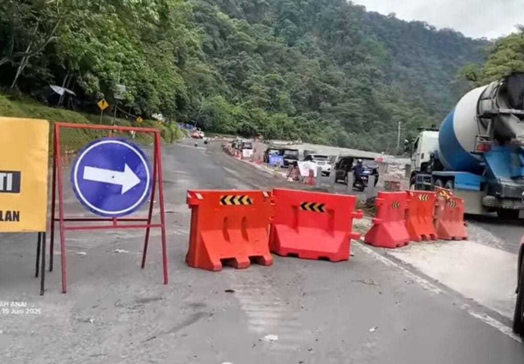 Sangenek lai nan tingga karajo labuah ko